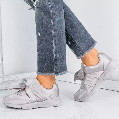 OUTLET Graue, satinierte Sportschuhe mit Schleife Mabel- Shoes