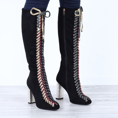 Schwarze Stiefel mit geflochtenen Schnürsenkeln Kira - Footwear