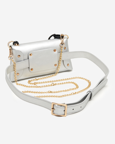 Silberne kleine Nierentasche mit Prägung - Accessoires