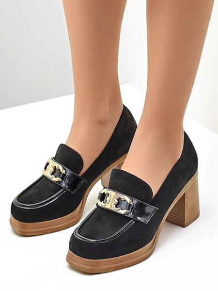 Royalfashion Damenmokassins auf einem Blockabsatz Qeroy