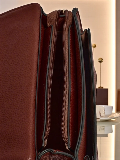 Kleine Damenhandtasche aus Öko-Leder Esmira