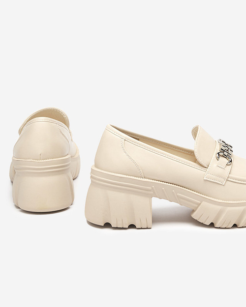 Бежеві жіночі лофери на масивній підошві Erikela