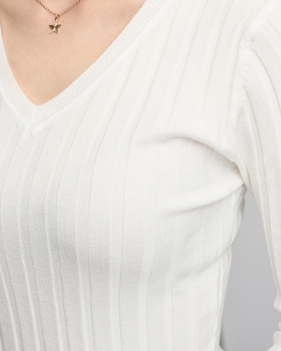 Weißer Damenpullover mit V-Ausschnitt - Kleidung