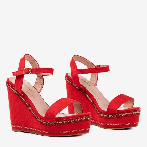 Demeters rote Keilsandalen - Schuhe