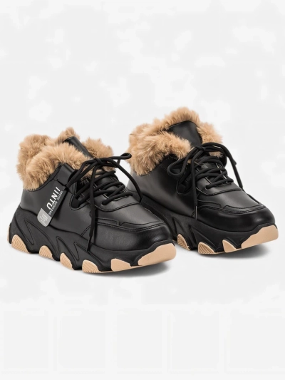 Schwarze Sport-Sneaker für Damen mit Nonua-Fell. Schuhe
