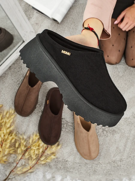 Kurze Damenstiefel im Schneestiefel-Stil mit Fell Calindra