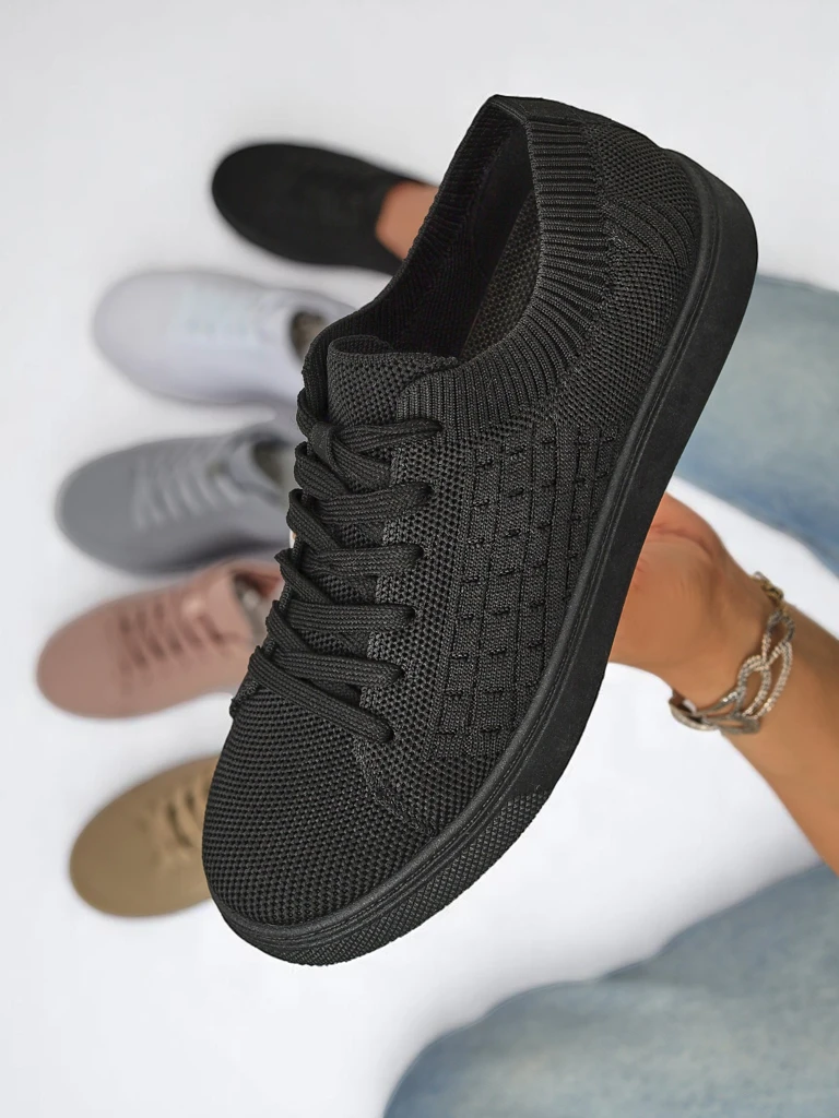 Royalfashion Demetra – schwarze Damen-Sneakers aus Stoff mit flacher Sohle