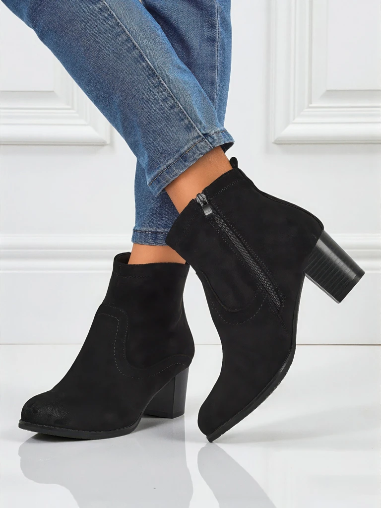 Damen Stiefeletten aus Eco-Wildleder mit Absatz Crimson Echo