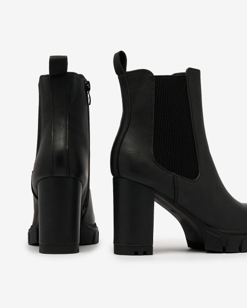 Royalfashion Чорні жіночі чоботи на високих підборах Seihay