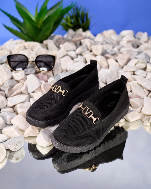 Royalfashion Чорні жіночі тканинні мокасини з золотим декором Ertica