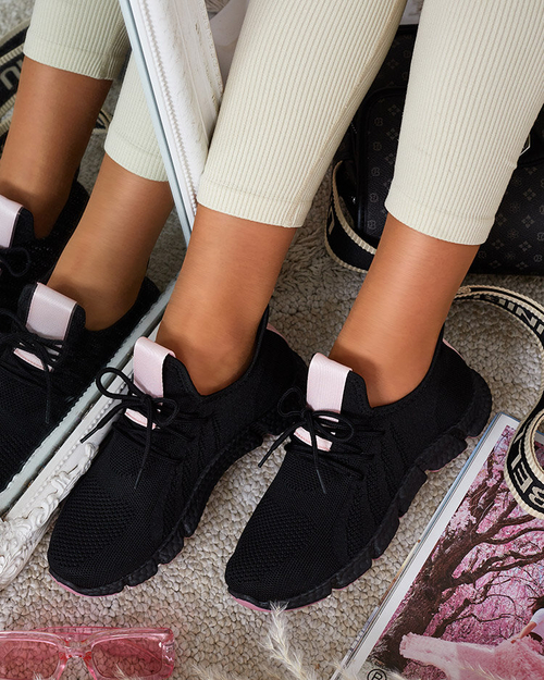 Чорні жіночі кросівки з рожевими вставками Bommgi