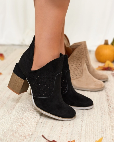 Royalfashion Schwarze Damenstiefel auf einem Pfosten und mit einem Ausschnitt Neafla