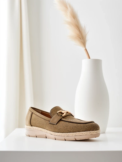 Royalfashion Damenflats mit dekorativem Akzent an der Spitze