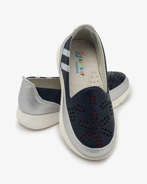 Сліпони сріблясто-блакитні для дівчаток Ewesgi- Footwear