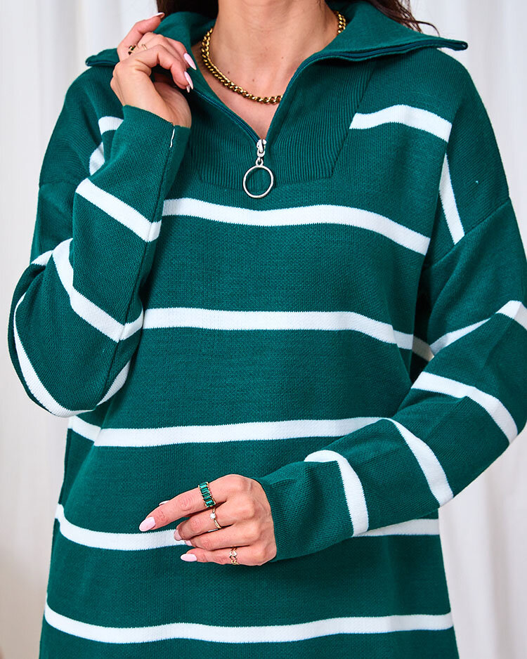 Royalfashion Grüner Damenpullover mit aufgeknöpftem Rollkragen