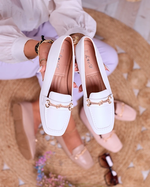 Royalfashion Білі жіночі мокасини з золотим декором Olerika