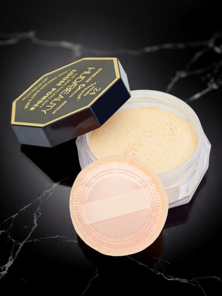 Loser Gesichtspuder mit natürlichem Finish-Effekt