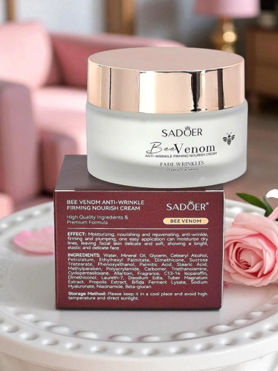 Sadoer Venusta BeeVenom Feuchtigkeitsspendende Anti-Falten-Creme 50g für jeden Hauttyp