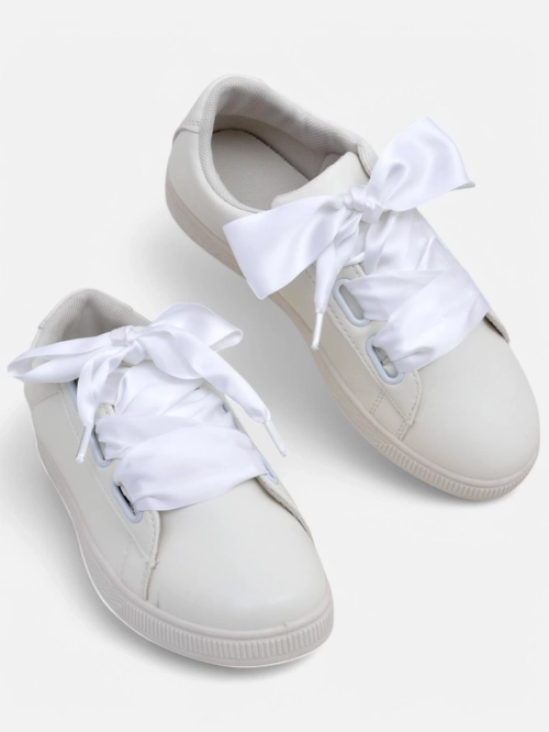 Кросівки Royalfashion жіночі з екологічної шкіри з декоративними шнурками Etti