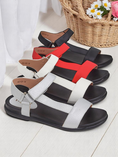 Royalfashion Damensandalen mit flacher Sohle Lillia