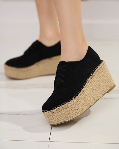 Чорні туфлі на танкетці від Jakaia- Shoes