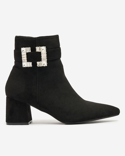Royalfashion Schwarze Damenstiefel mit niedrigem Stöckelabsatz Masemart