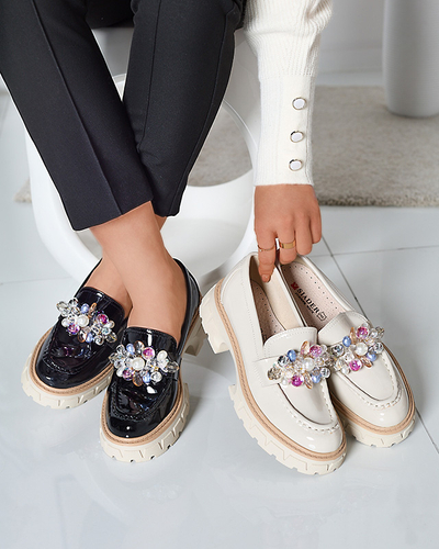 Schwarz lackierte Damenmokassins mit Ornament Leliab- Footwear