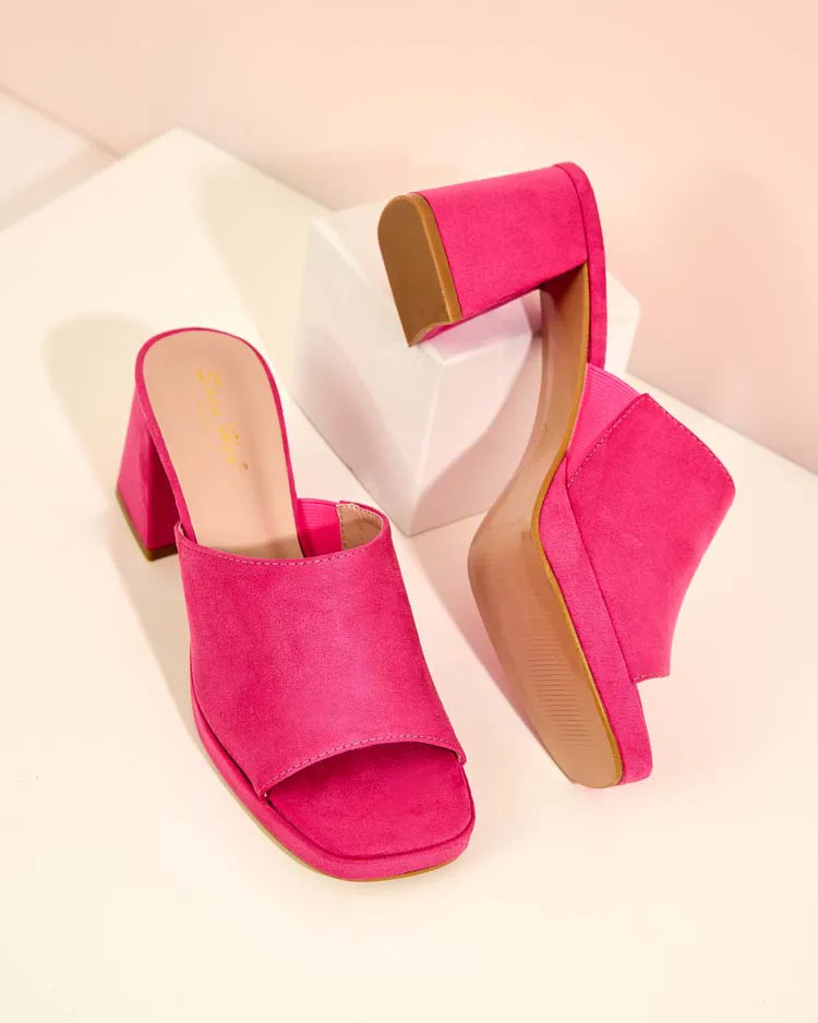 Royalfashion Damen-Flip-Flops auf einem Pfosten Opetikas