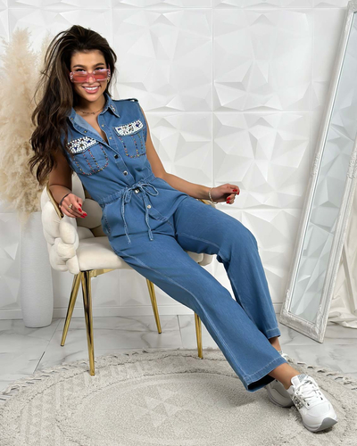 Royalfashion Damenanzug mit Zirkonen und Perlen