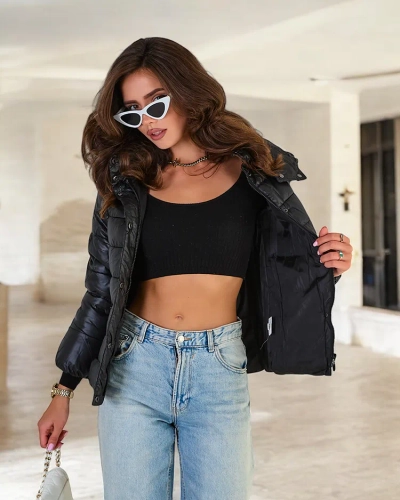 Royalfashion Чорна жіноча стьобана куртка з капюшоном