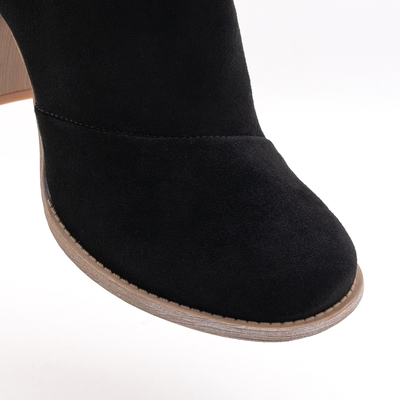 Damenstiefel mit Cut-Outs in Schwarz Plinara - Schuhe