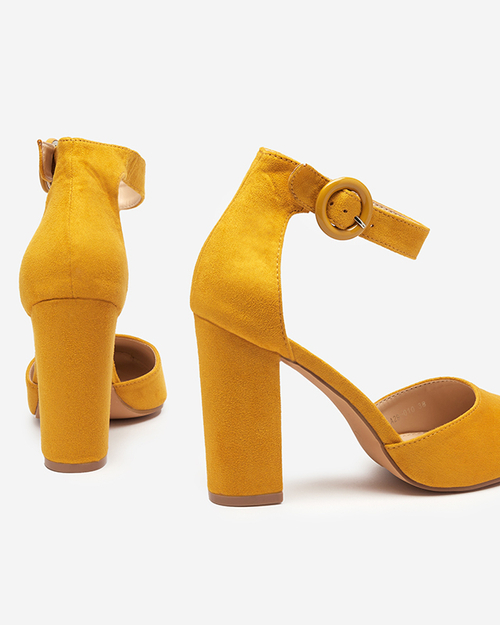 OUTLET Гірчичні жіночі босоніжки на пост Nastio - Взуття