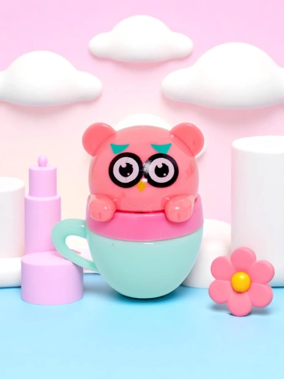 Kinderlippenbalsam mit Bär in einer Tasse – spendet Feuchtigkeit und regeneriert