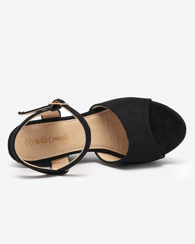 OUTLET Schwarze Damensandalen mit Keilabsatz Nalem - Schuhe