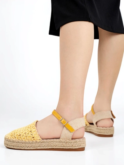 Gelbe Damen-Espadrilles mit durchbrochenem Triumf - Footwear