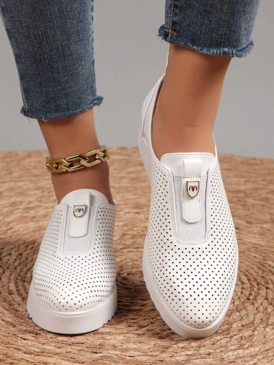 Royalfashion Slipper Schuhe für Damen mit Perforationen Goffies