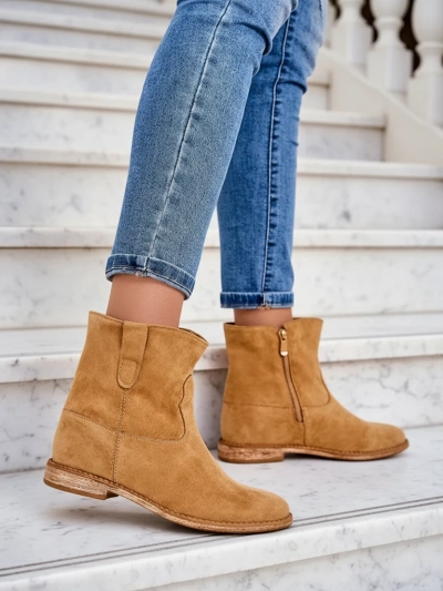 Royalfashion Braune Knöchelstiefel im Cowboy-Stil auf Keilabsatz Patorias