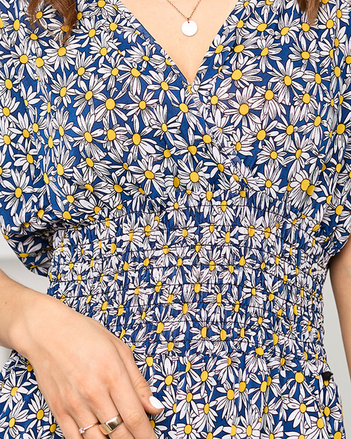 Жіночий короткий комбінезон темно-синього кольору з білими квітами - Одяг