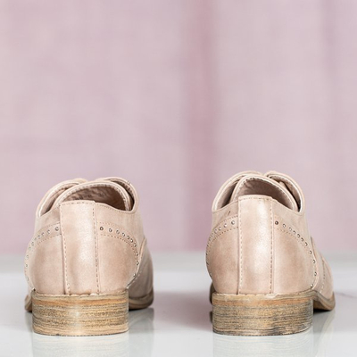 Rosa Schuhe mit flachen Absätzen und Nasennieten - Schuhe 1