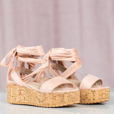 Rosa Sandalen für Damen auf der Rosienna-Plattform - Schuhe