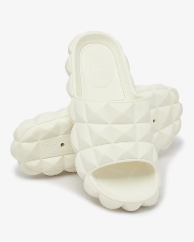 Royalfashion Damen Flip-Flops mit Prägung in weiß Ambeha