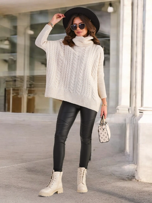 Жіночий светр з водолазкою Royalfashion