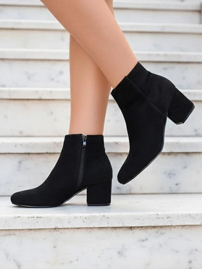 Royalfashion Schwarze Damenstiefel mit niedrigem Schaft Referra