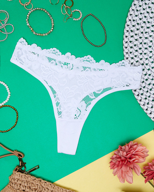 Жіночі білі бавовняні трусики стрінги з мереживом - Білизна