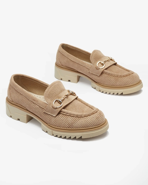 Royalfashion Світло-коричневі ажурні жіночі мокасини з ланцюжком Imerila