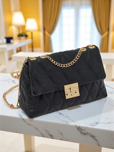 Kleine gesteppte Handtasche aus weichem Öko-Leder Frost Ember