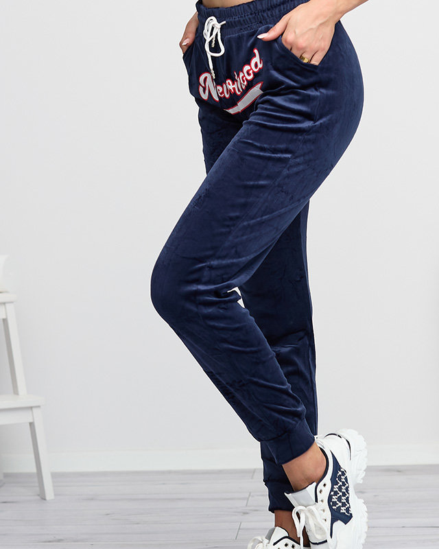 Damen-Jogginghose aus marineblauem Velours mit der Aufschrift - Clothing