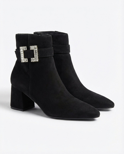 Royalfashion Schwarze Damenstiefel mit niedrigem Stöckelabsatz Masemart