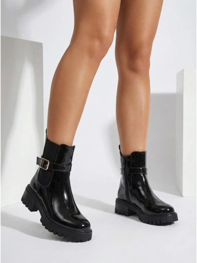 Lackierte Damenstiefeletten aus Öko-Leder Calivi