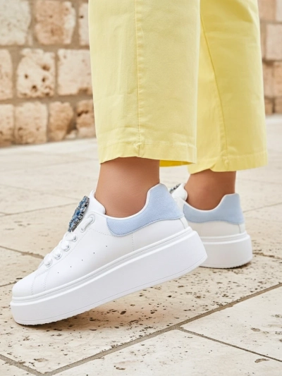 Aurelia Bianco – Weiße Damen-Plateau-Sneakers mit Glamour-Verzierung